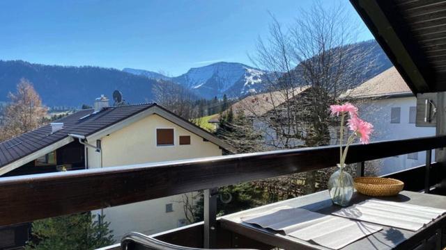 Bergwiese Mit Oberstaufen Plus Karte Exterior photo